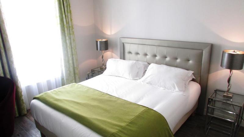 เรสซิเดนซ์ ชอง เดอ มาร์ส Hotel ปารีส ภายนอก รูปภาพ