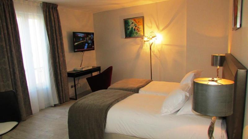 เรสซิเดนซ์ ชอง เดอ มาร์ส Hotel ปารีส ภายนอก รูปภาพ