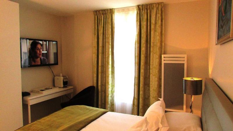 เรสซิเดนซ์ ชอง เดอ มาร์ส Hotel ปารีส ภายนอก รูปภาพ